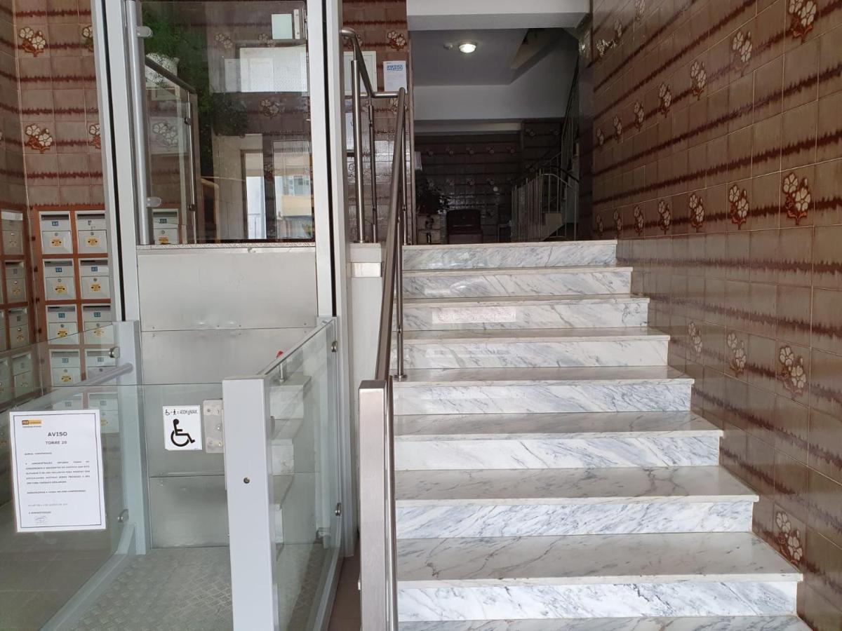 Vista Praia 16- Wifi, Remodelado, 80Mt Praia Quarteira Esterno foto